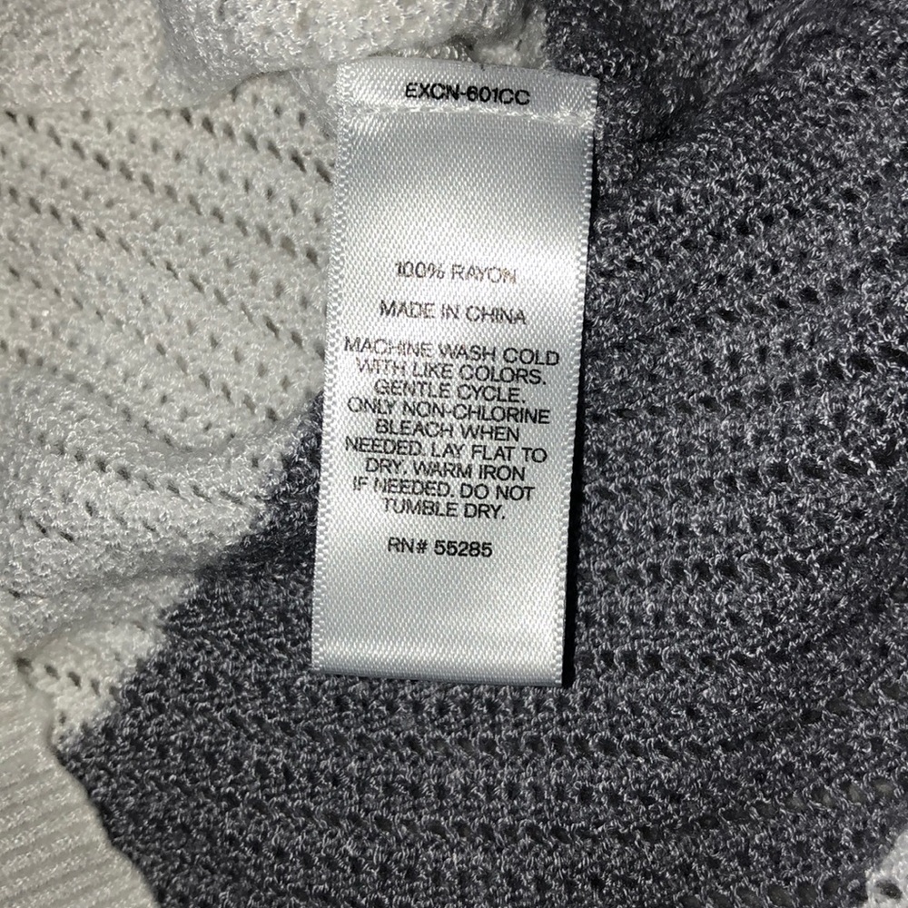Express Sweater - Picture 5 of 5